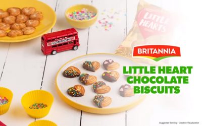 بسكويت الشوكولاتة على شكل قلوب صغيرة